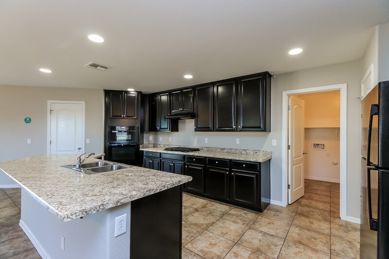 2,385/Mo, 10826 E Calypso Ave Mesa, AZ 85208 Kitchen View 3