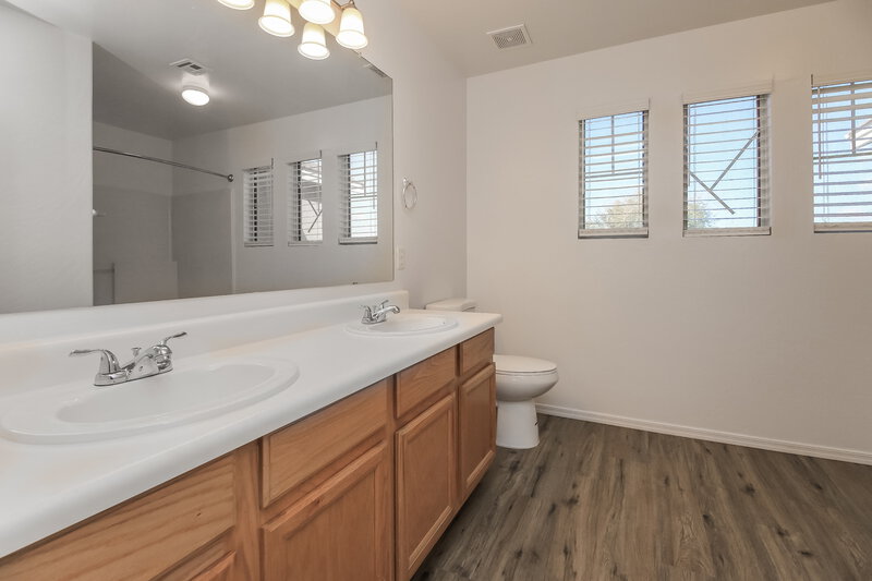 2,405/Mo, 2959 S Del Rancho Cir Mesa, AZ 85212 Main Bathroom View
