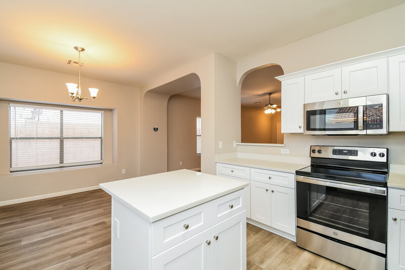 2,060/Mo, 10434 E Azalea Ave Mesa, AZ 85208 Kitchen View 2