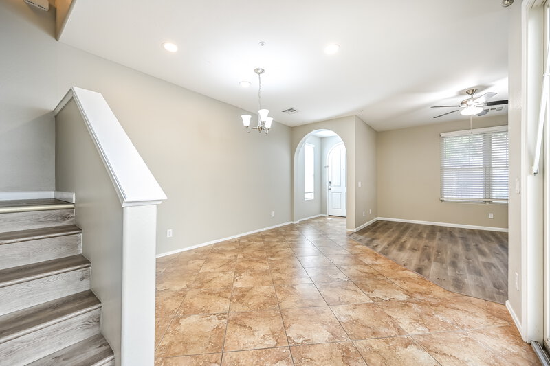 2,440/Mo, 28926 N 124th Dr Peoria, AZ 85383 Dining Room View 3