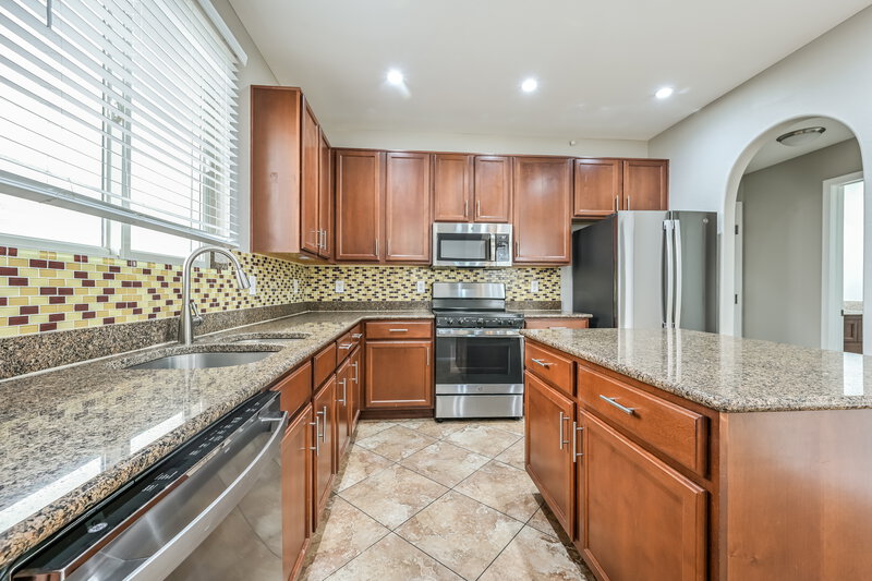 2,440/Mo, 28926 N 124th Dr Peoria, AZ 85383 Kitchen View 2