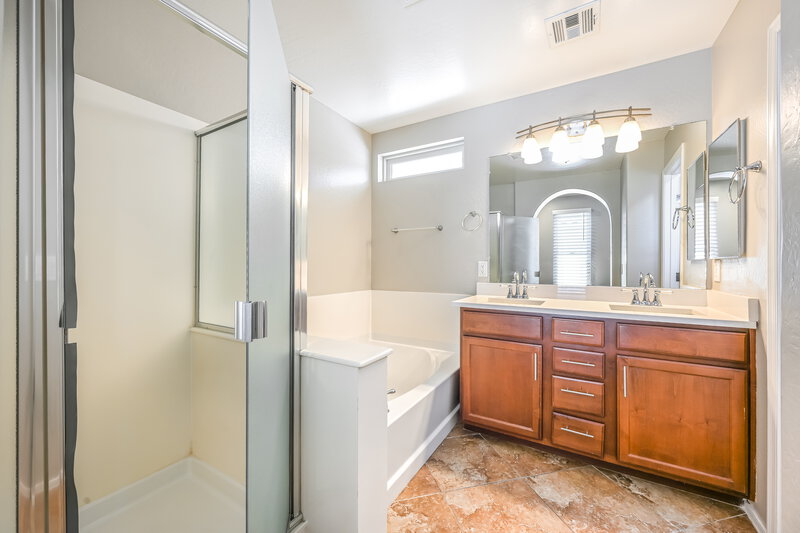 2,440/Mo, 28926 N 124th Dr Peoria, AZ 85383 Main Bathroom View