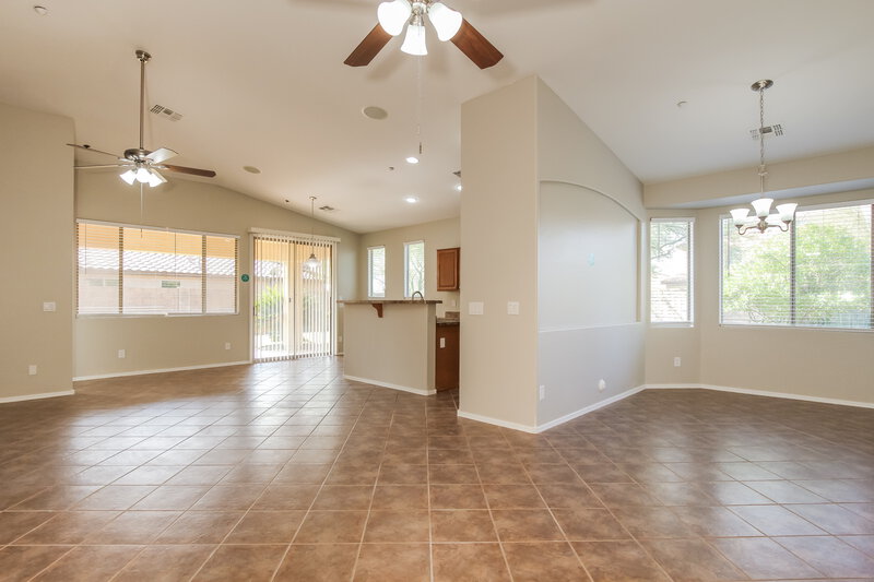 2,525/Mo, 12137 W Dove Wing Way Peoria, AZ 85383 Living Room View