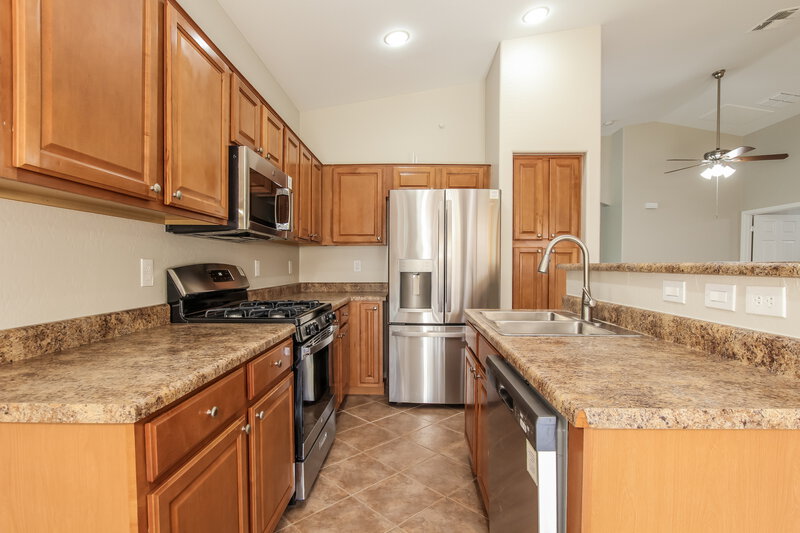 2,525/Mo, 12137 W Dove Wing Way Peoria, AZ 85383 Kitchen View