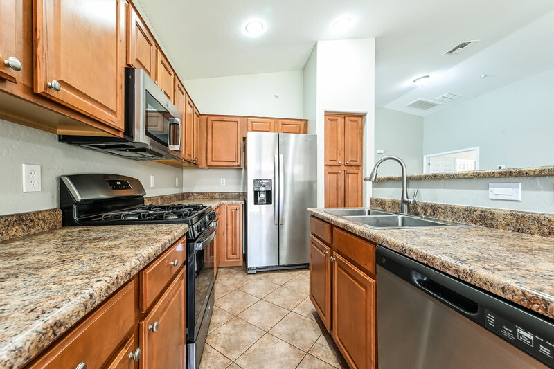 2,090/Mo, 12137 W Dove Wing Way Peoria, AZ 85383 Kitchen View 2