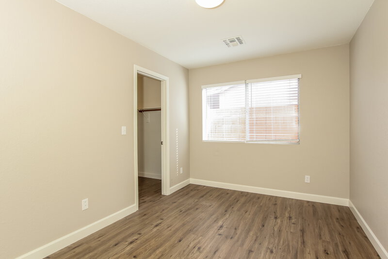 2,580/Mo, 824 E Rose Marie Ln Phoenix, AZ 85022 Bedroom View 2