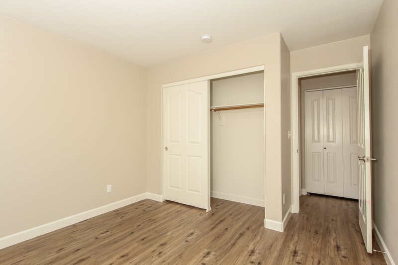 2,580/Mo, 824 E Rose Marie Ln Phoenix, AZ 85022 Bedroom View 4