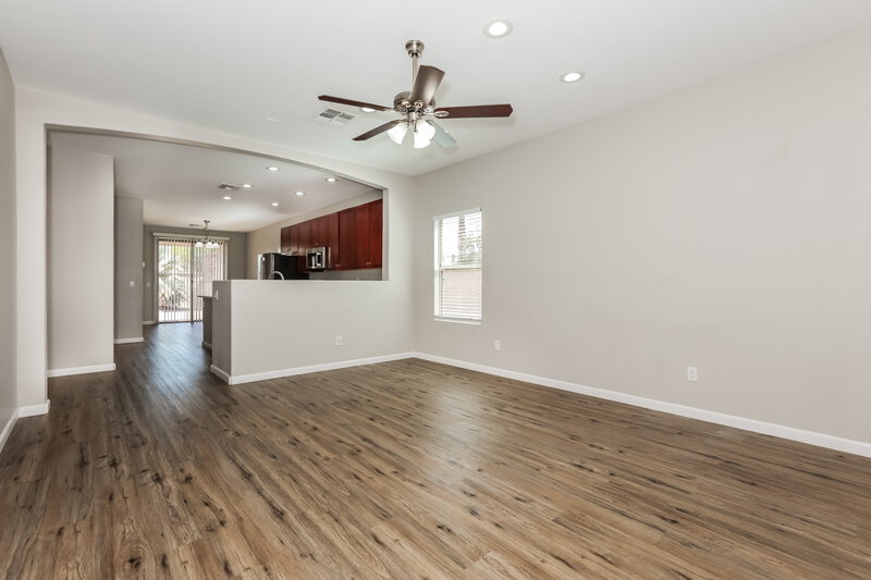 2,030/Mo, 1352 E Clifton Ave Gilbert, AZ 85295 Living Room View 2
