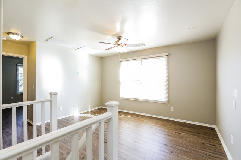 2,330/Mo, 2315 E Sunland Ave Phoenix, AZ 85040 Loft View