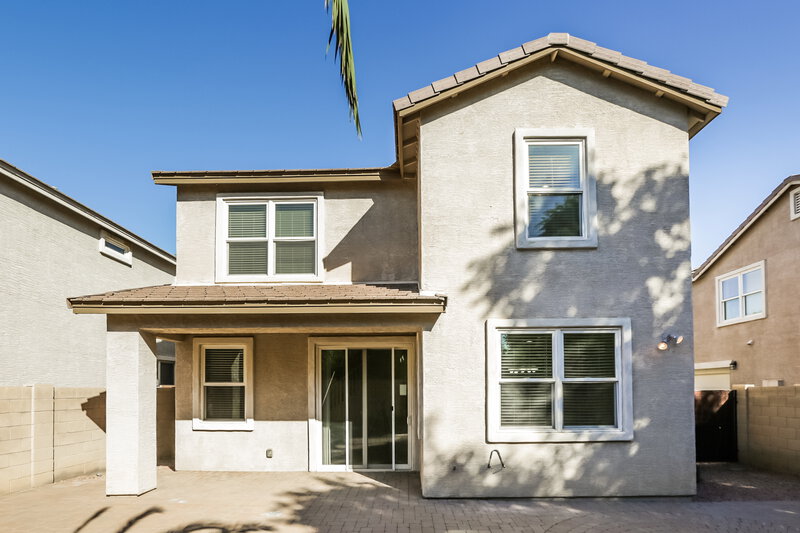 2,330/Mo, 2315 E Sunland Ave Phoenix, AZ 85040 Rear View