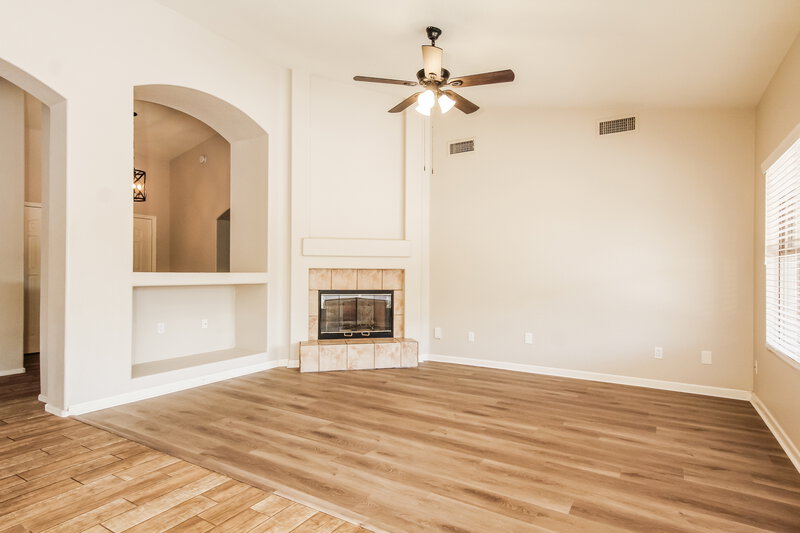 2,280/Mo, 17205 N Chance Dr Surprise, AZ 85374 Living Room View 3