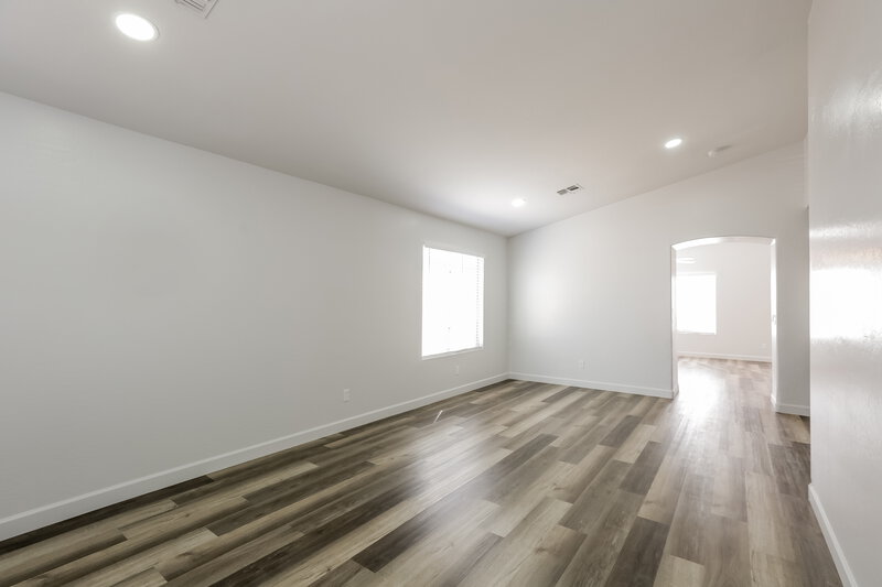 2,075/Mo, 6417 W Magnolia St Phoenix, AZ 85043 Living Room View