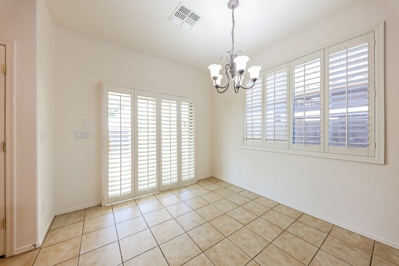 2,100/Mo, 39511 N Prairie Ln Phoenix, AZ 85086 Dining Room View
