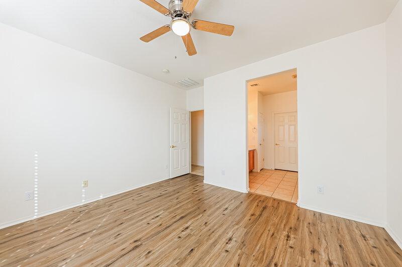 2,100/Mo, 39511 N Prairie Ln Phoenix, AZ 85086 Main Bedroom View 2