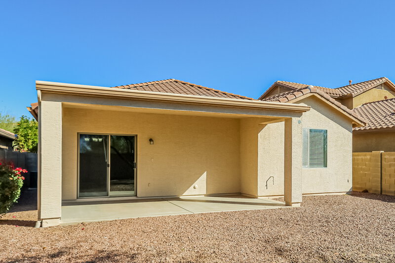 2,100/Mo, 39511 N Prairie Ln Phoenix, AZ 85086 Rear View