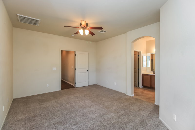2,585/Mo, 21937 S 214th ST Queen Creek, AZ 85142 Main Bedroom View 2