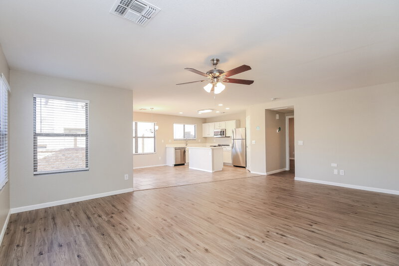 1,920/Mo, 2229 E 35th Ave Apache Junction, AZ 85119 Living Room View 3