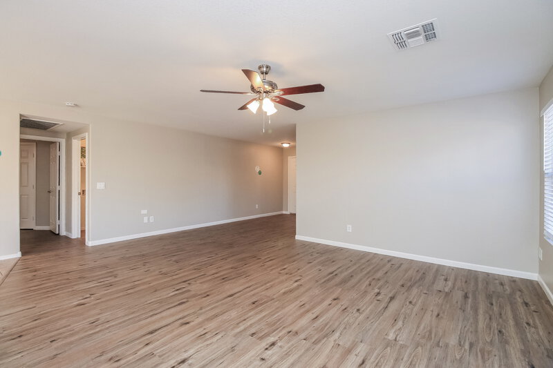 1,920/Mo, 2229 E 35th Ave Apache Junction, AZ 85119 Living Room View 4