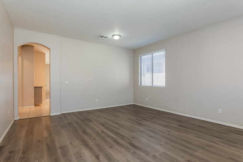 2,035/Mo, 2427 E Glass Ln Phoenix, AZ 85042 Living Room View