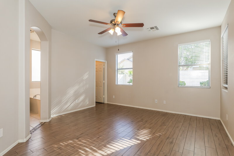 2,035/Mo, 2427 E Glass Ln Phoenix, AZ 85042 Main Bedroom View