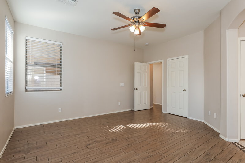 2,035/Mo, 2427 E Glass Ln Phoenix, AZ 85042 Main Bedroom View 2