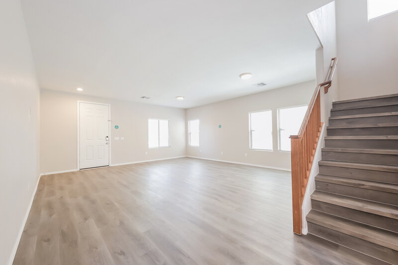 2,475/Mo, 21160 E Munoz St Queen Creek, AZ 85142 Living Room View 2