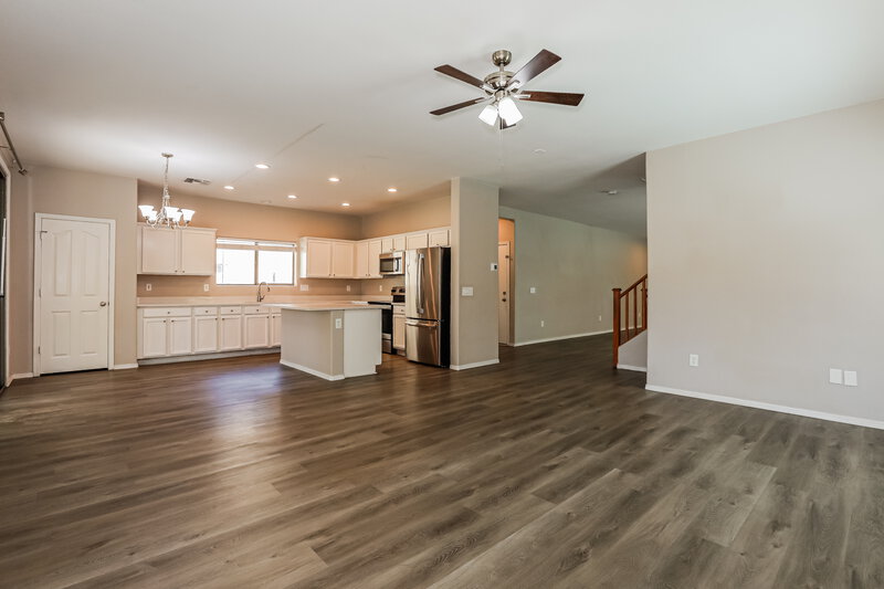 2,400/Mo, 21160 E Munoz St Queen Creek, AZ 85142 Living Room View 4