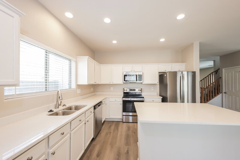 2,475/Mo, 21160 E Munoz St Queen Creek, AZ 85142 Kitchen View