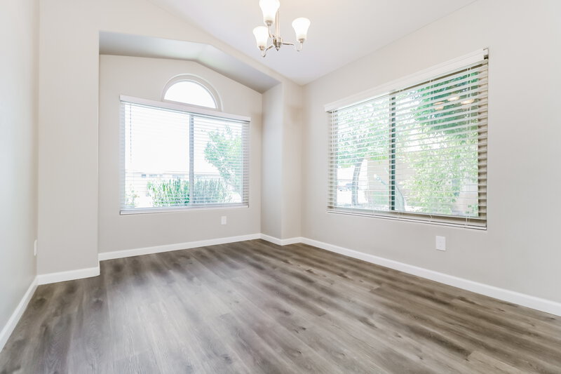 1,975/Mo, 15550 N Ulrich Way Surprise, AZ 85374 Dining Room View