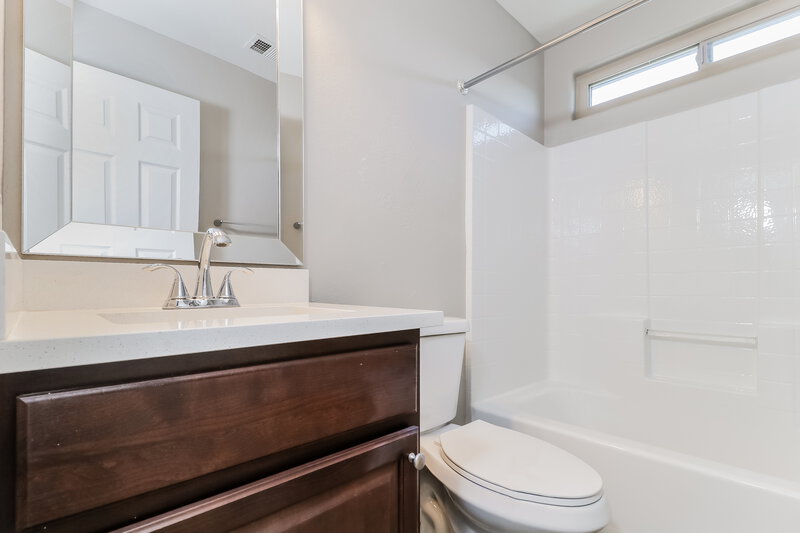 1,975/Mo, 15550 N Ulrich Way Surprise, AZ 85374 Bathroom View