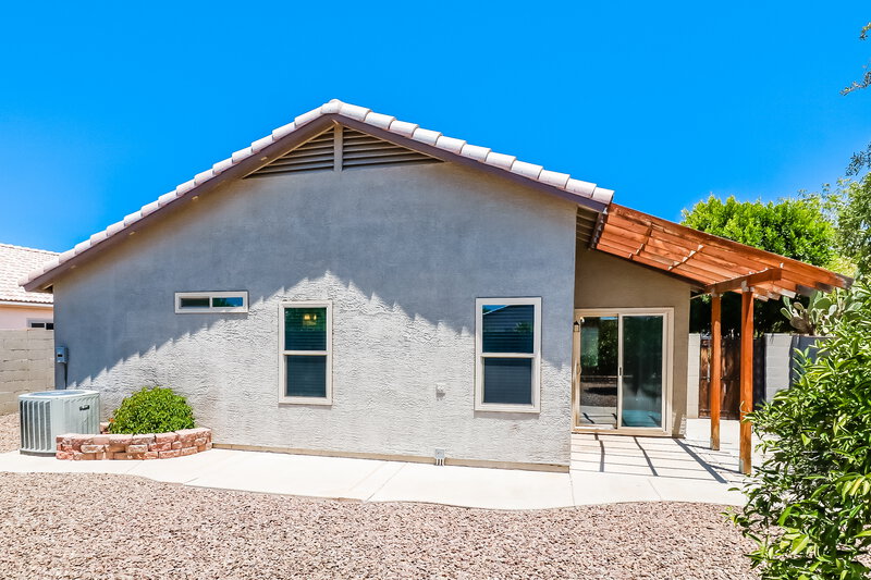 1,975/Mo, 15550 N Ulrich Way Surprise, AZ 85374 Rear View