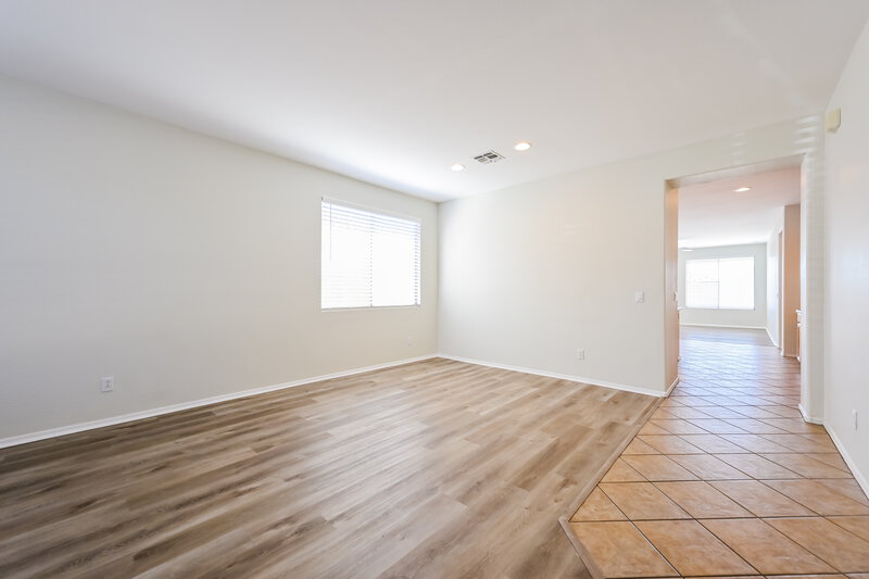 2,165/Mo, 2621 W Medinah Way Anthem, AZ 85086 Living Room View