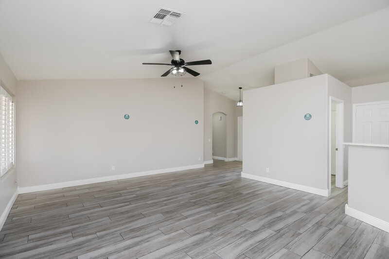 2,285/Mo, 6246 E Portia St Mesa, AZ 85215 Living Room View 2