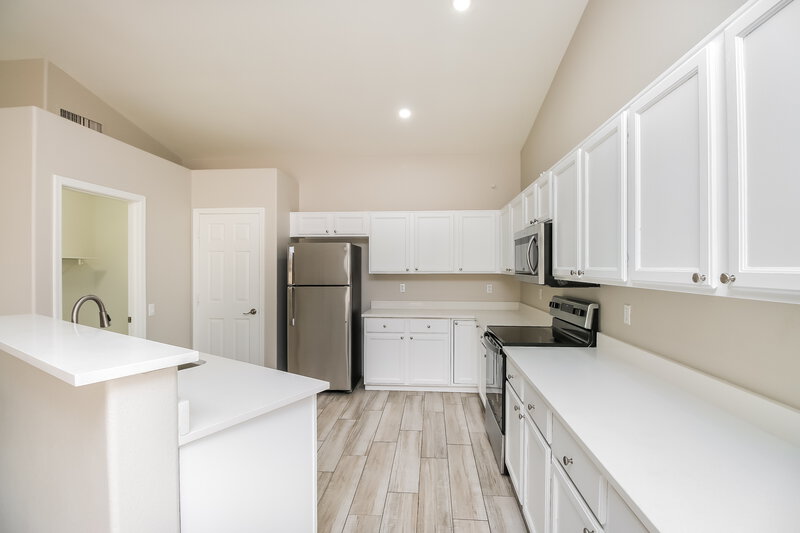 2,285/Mo, 6246 E Portia St Mesa, AZ 85215 Kitchen View