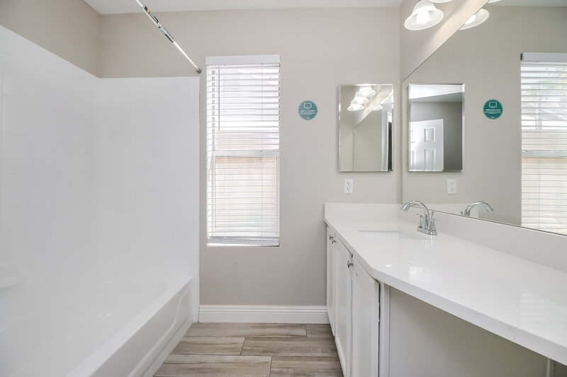 2,285/Mo, 6246 E Portia St Mesa, AZ 85215 Bathroom View