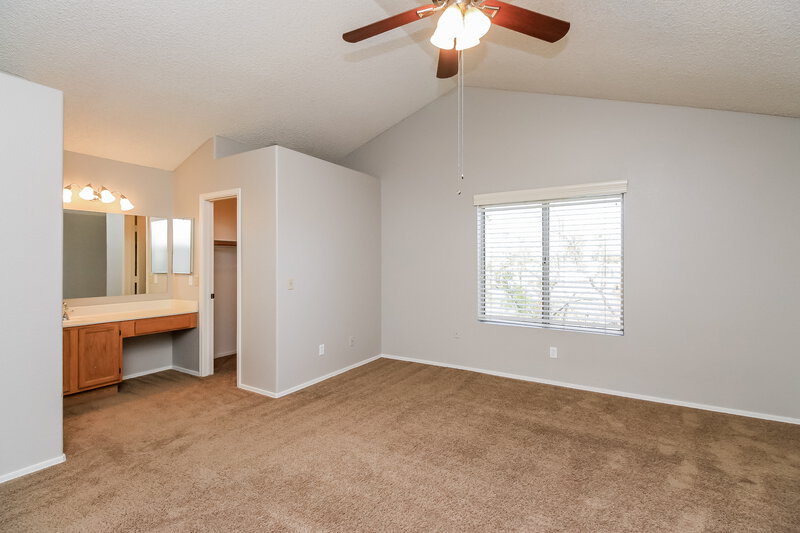 2,325/Mo, 441 S Maple 159 Mesa, AZ 85206 Main Bedroom View 2