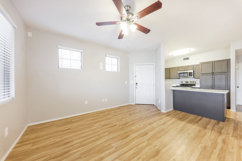 2,300/Mo, 21808 N 40th Pl Phoenix, AZ 85050 Living Room View 2