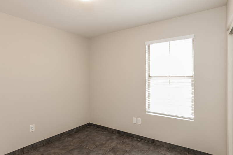 2,580/Mo, 21808 N 40th Pl Phoenix, AZ 85050 Bedroom View 2