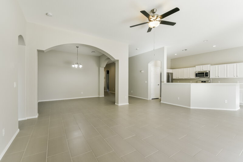 2,525/Mo, 6805 W Lariat Ln Peoria, AZ 85383 Living Room View