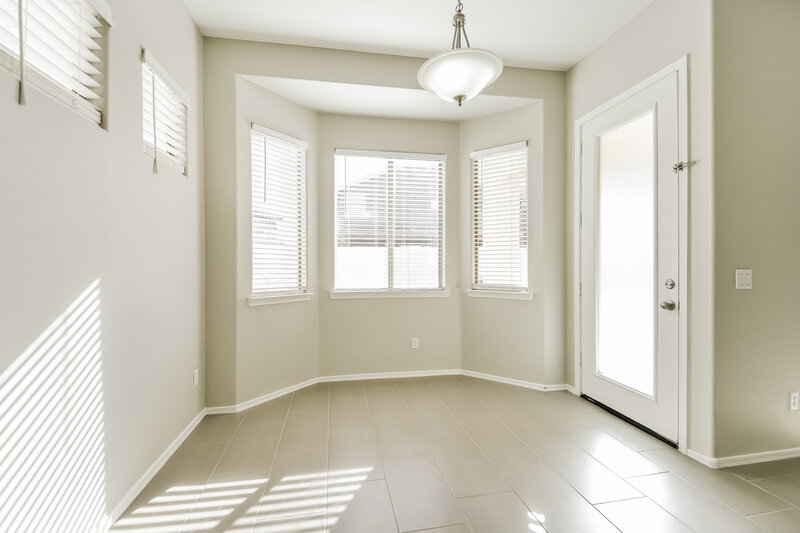 2,525/Mo, 6805 W Lariat Ln Peoria, AZ 85383 Breakfast Nook View
