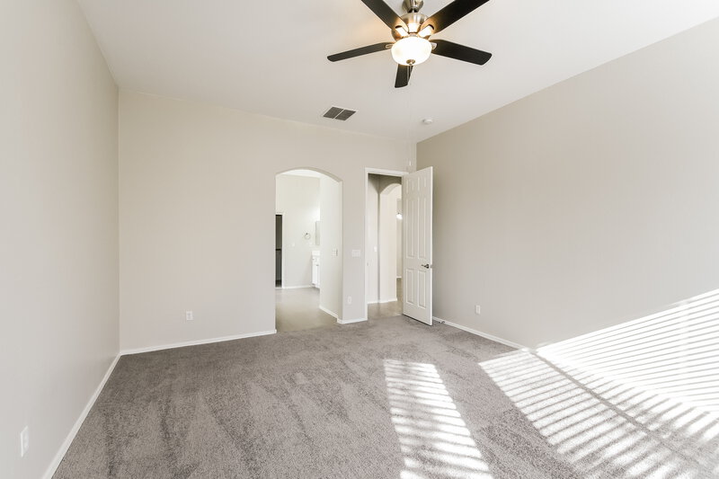 2,525/Mo, 6805 W Lariat Ln Peoria, AZ 85383 Main Bedroom View