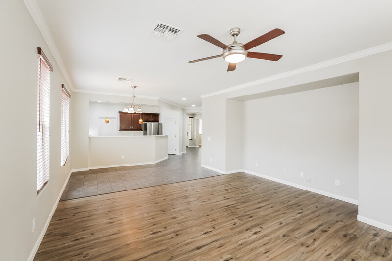 2,100/Mo, 6806 W Evergreen Terrace Peoria, AZ 85383 Living Room View