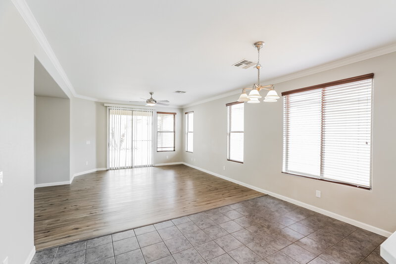 2,100/Mo, 6806 W Evergreen Terrace Peoria, AZ 85383 Dining Room View 3