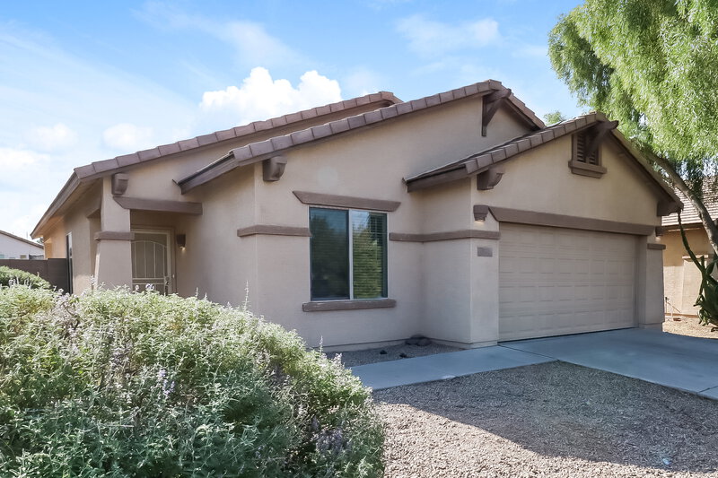 1,750/Mo, 11617 W Hill Dr Avondale, AZ 85323 Front View