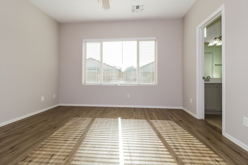 1,750/Mo, 11617 W Hill Dr Avondale, AZ 85323 Main Bedroom View