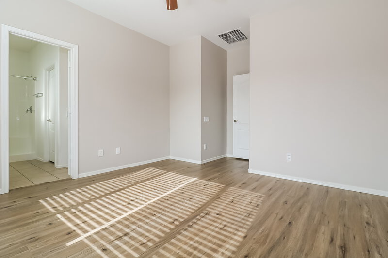 1,750/Mo, 11617 W Hill Dr Avondale, AZ 85323 Main Bedroom View 2