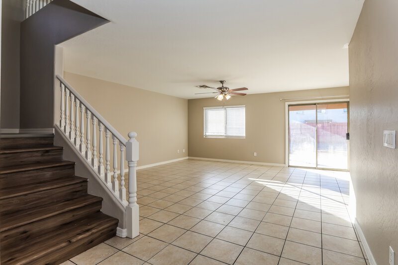 2,500/Mo, 3251 W Jessica Ln Phoenix, AZ 85041 Living Room View