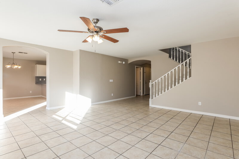 2,500/Mo, 3251 W Jessica Ln Phoenix, AZ 85041 Living Room View 2