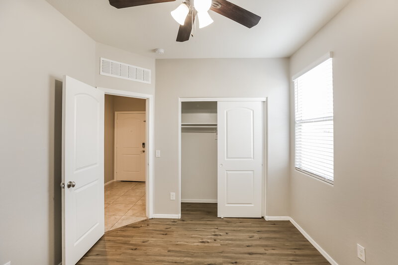 1,900/Mo, 25562 W Desert Dr Buckeye, AZ 85326 Bedroom View 3