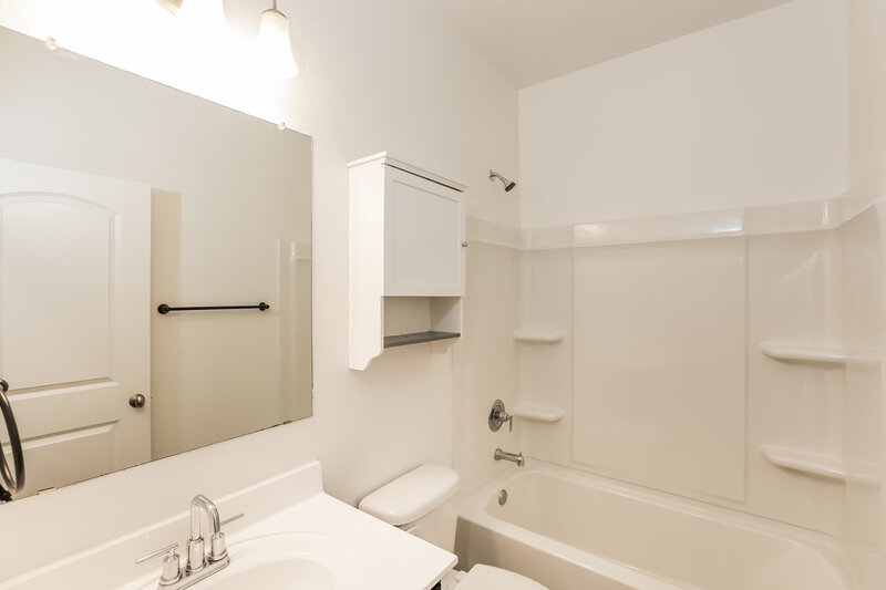 1,900/Mo, 25562 W Desert Dr Buckeye, AZ 85326 Bathroom View